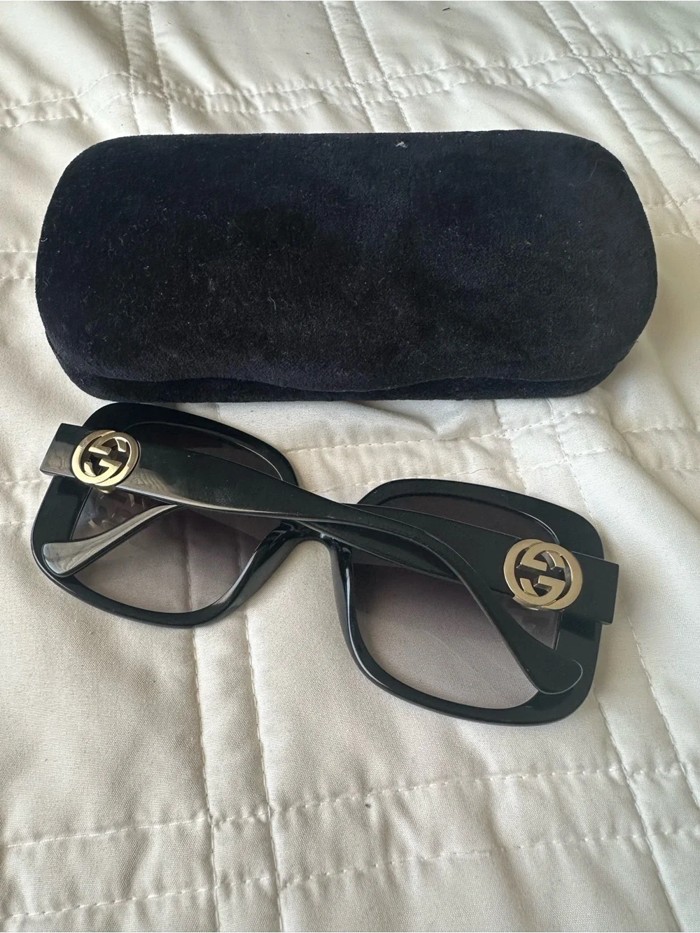 Gucci Black Round Sunglasses with Gold Double G Logo